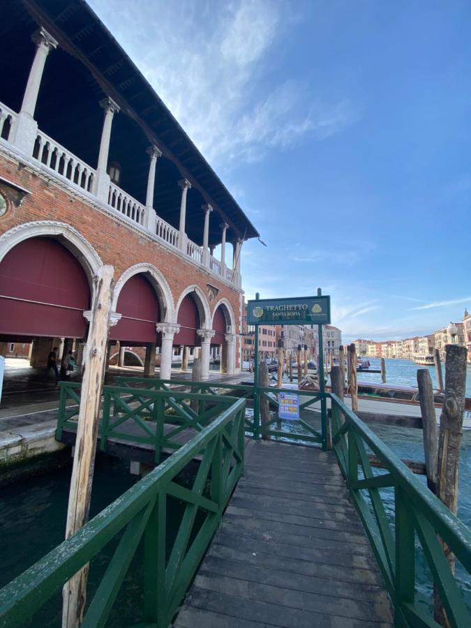 Esclusivo Appartamento A Rialto Венеция Экстерьер фото